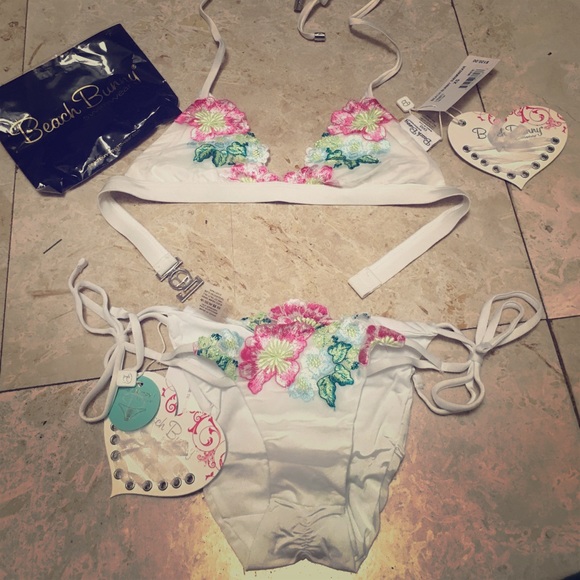Beach Bunny Other - Beach Bunny White Floral Embroidered Bikini